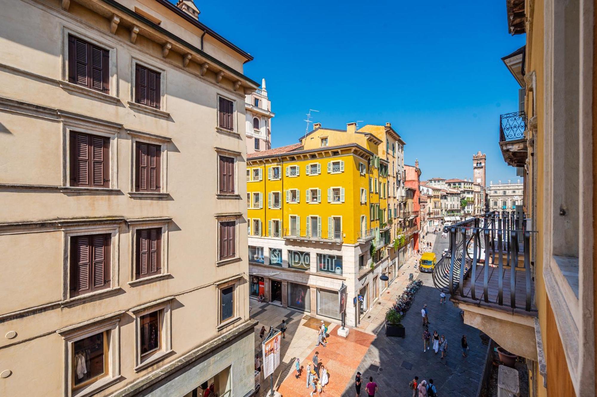 Hoomee Piazza Erbe Apartment Верона Екстериор снимка